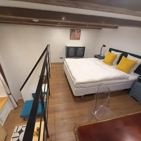 Farinelli At Opera Appartement Budapest